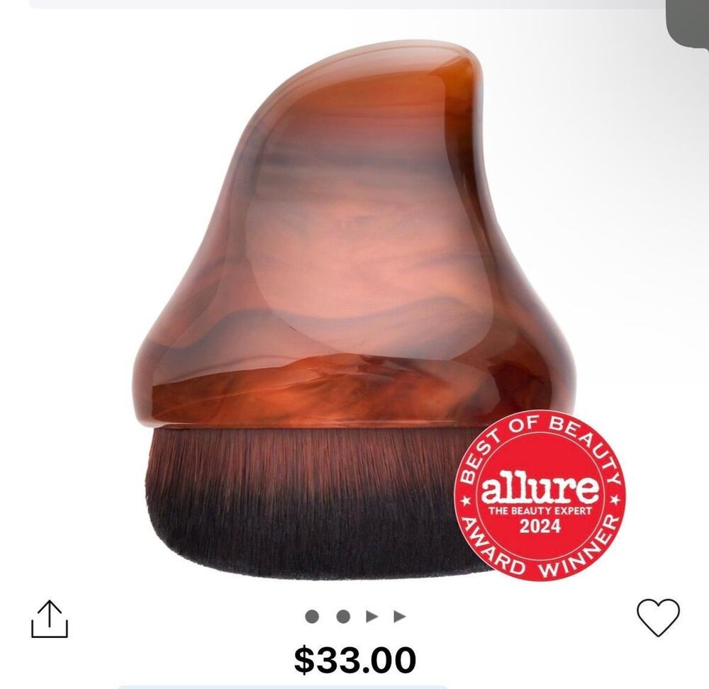 Danessa Myricks Tear Drop Kabuki Brush